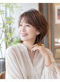 50代60代ひし形レイヤーミディくびれ外ハネ上品若見えヘア