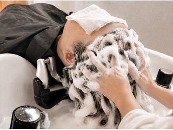 アーティスベリー(Artice.very)の写真/頭皮の汚れを落とし、髪を健康に！極上のヘッドスパで頭皮から毛先まで潤う美しい髪へ導きます♪