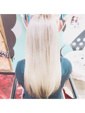 サファイア(SAPPHIRE) #ホワイトカラー#ハイトーンカラー#ブリーチ#浜松美容室