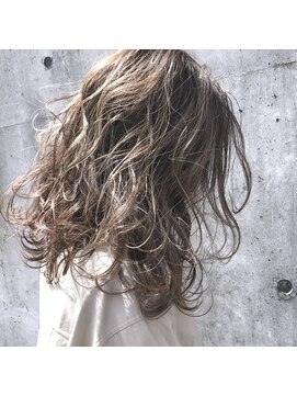 ムジーク(Musiiik) 上品ハイトーン&ハイライト