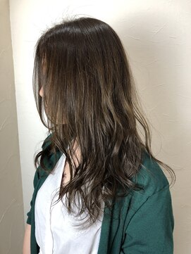 キャラ 池袋本店(CHARA) 新色クールグレージュ【キャラ池袋／池袋東口/玉城 光】＊