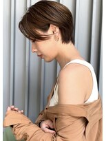 フルショウ 小牧(FURUSHO)&nbsp;大人可愛い20代30代40代 丸みとくびれ耳だしショートマッシュ