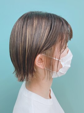 リーホリエ(Lee Horie) アクセサリーカラー×外ハネミニボブ◎