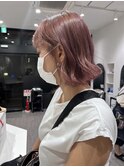 ピンクベージュ