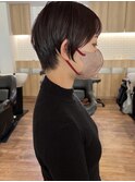コンパクトショート耳たぶショート前髪ありワインレッド