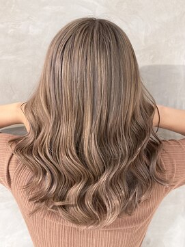 ウツギ(UTSUGI) 1ブリーチで作るミルクティーベージュ