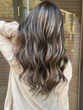 パトゥ 烏丸(patou) ハイライトレイヤーカットダブルカラーオージュア