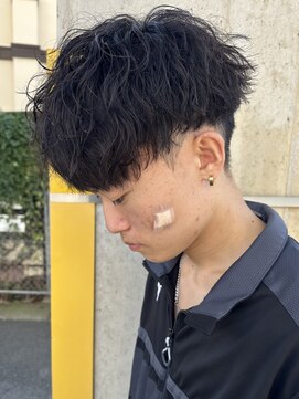 ニアウ 太田店(Niau) 太田メンズツイスパニュアンス波巻きマッシュショートスパイキー