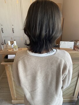 キキ(kiki) くびれミディ＊#ミディアムレイヤー#三重