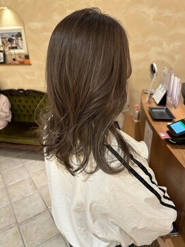 ビュートリアム265(BEAUTRIUM 265) ◎ミディアム/くびれレイヤー/レイヤーカット/顔周りカット/銀座