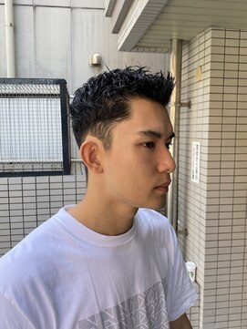 ウェルネス(Wellness) 刈り上げショート　スパイキーショート