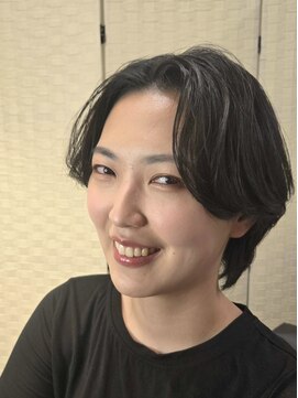 ベリッシモ(Bellissimo) ショートカット☆ナチュラルセンター分け