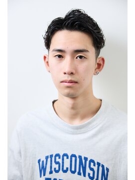 チルチェア 池袋(CHILL CHAIR) 64分けルーズバック×パーマ <池袋> <理容室> <バーバー>