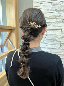 ラストーリア(La storia) 人気スタイル!編みおろし