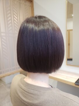 ミリ 国分寺(Mili) ワンレングスボブ&レッドブラウンカラー