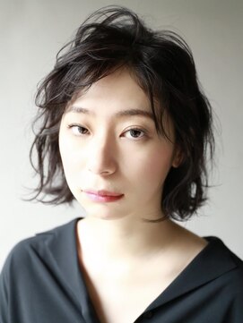 フリップビーアヴェダ(FLIP B AVEDA) 本八幡×黒髪×コテで作る無造作スタイル