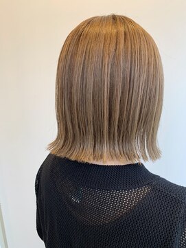 エバーグリーン(ever Green) ぱつっとボブ×ベージュカラー