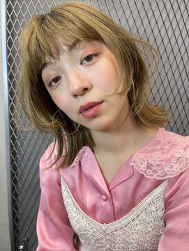 スリー バイ ベルベット 博多(THREE... by velvet) ゴールドベージュ♪ブリーチカラー#髪質改善#オージュア