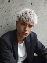 ネハス 名古屋栄店(nehus.) MEN’S HAIR/サーフカール/刈り上げセンターパート/ブリーチ