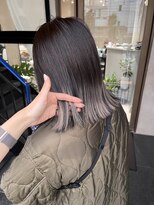 エラ(ere) アンブレラカラー裾カラーハイライトデザインカラーボブシルバー