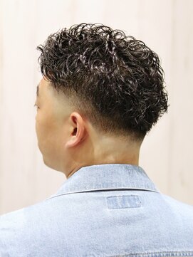 ヨシザワインク プレミアム 横浜 桜木町店(YOSHIZAWA Inc. PREMIUM) グランジバーバーハードニュアンスパーマスキンフェード