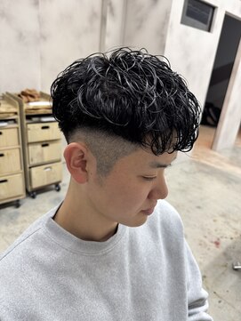 エルフレームバイワンラヴェスト(L'FLAME by one Lovest) 刈り上げ×ナチュラルパーマ