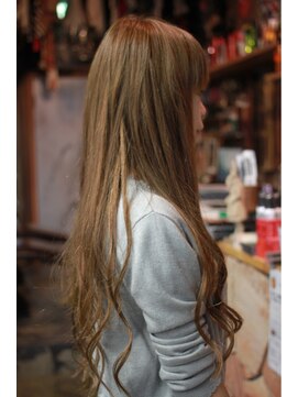 オーバーキャプテンネイキッド(OVER CAPTAIN NAKED) ナチュラルロングエクステ付け放題♪