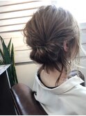 おくれ毛ヘアアレンジ