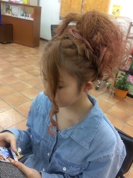 ヘアメイク プリンセス(Hair Make PRINCESS) やわらかゆるふわポニー