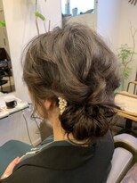 オルガ ヘアアンドメイク(Oluga hair&make) サイドパールシニヨン