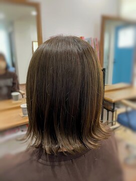 ラグナ(Lagna) 切りっぱなしボブ