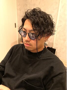 ノア(Noah) カジュアルファッション×ウェーブパーマ