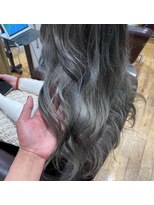 ルッツ(Lutz. hair design) gray