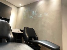 アロマ・高濃度炭酸ヘッドスパで頭皮環境を整えます。［インナーカラー/ショート/ブリーチ/ボブ/縮毛矯正］