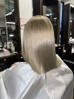 美容室 夢先案内&nbsp;フルブリーチでもネオメテオで縮毛矯正