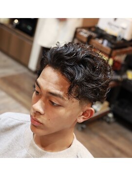 バーバーショップ スバル(BARBERSHOP SUBARU) ＜理容室＞＜バーバー＞海外風パーマスタイル