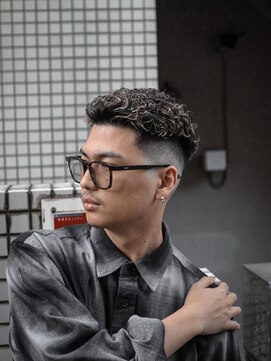 プロショップウェーブ(PRO SHOP WAVE) アッシュブラック/カルマパーマ/ベリーショート/原宿