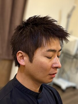 ◆無造作な束感で魅せる“大人のスパイキーショート”◆