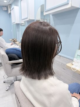 アンフィ 神奈川新町(Anphi) タイトボブ×透明感グレージュ