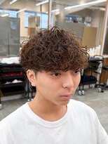 ルースト 南堀江店(ROOST)&nbsp;刈り上げセンターパート/波巻きツイストスパイラル/南堀江