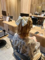 ソルビア ヘアセット(solvia)&nbsp;大きめリボンのガーリーハーフアップ