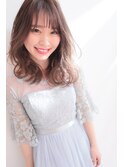 アッシュベージュ×抜け感ミディアム