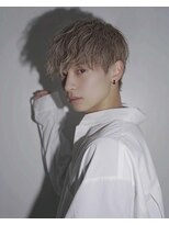 シン(syn) ハイトーンマッシュ