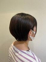 クララ カシハラ(CLALA Kashihara) 耳かけが可愛いショートボブ