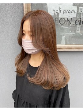 キュオンシア(CUEON. ciea) 柔らかベージュ×重めレイヤー