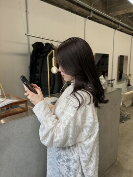 シアー(siar) 暗めブラウン