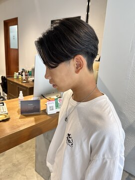 アイズ 海老名(AIZU) センターパート ニュアンスパーマ カルマパーマ 毛流れ 眉毛