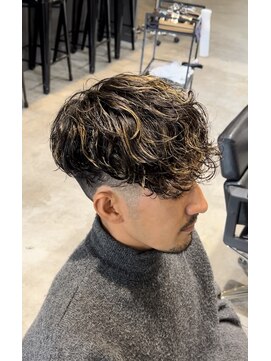 ハングアウト(Hangout) スペインカール/メンズパーマ/フェードカット/外国人風