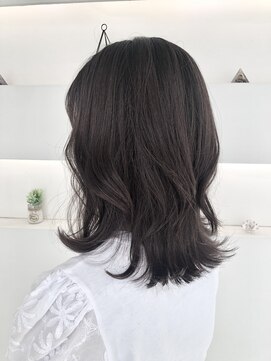 スリーヘアーデザインズ(Three Hair Designs) a