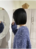 ぱっつりボブ/切りっぱなしボブ